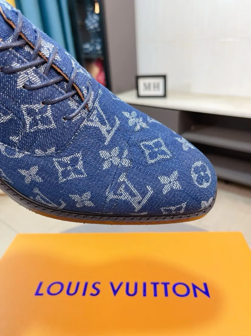 Ex-factory price 720🌹🌹High version [LV] Louis Vuitton's popular casual leather shoes🎖Fashionable and elegant🎖🎖Material: Original imported open-edge beaded cowhide, washed cowhide leather lining, original open-molded rubber outsole, high-end and classy, ​​elegant quality, instantly transforming into a handsome man ❤❤Standard\nNumber: 38-44